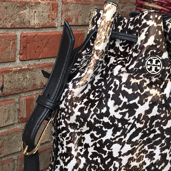 TORY BURCH Distressed Animal Print Dyed Haircalf Fur Bucket Purse - Picture 2 of 14